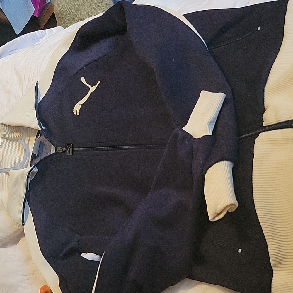 Small Puma Zip up with pockets